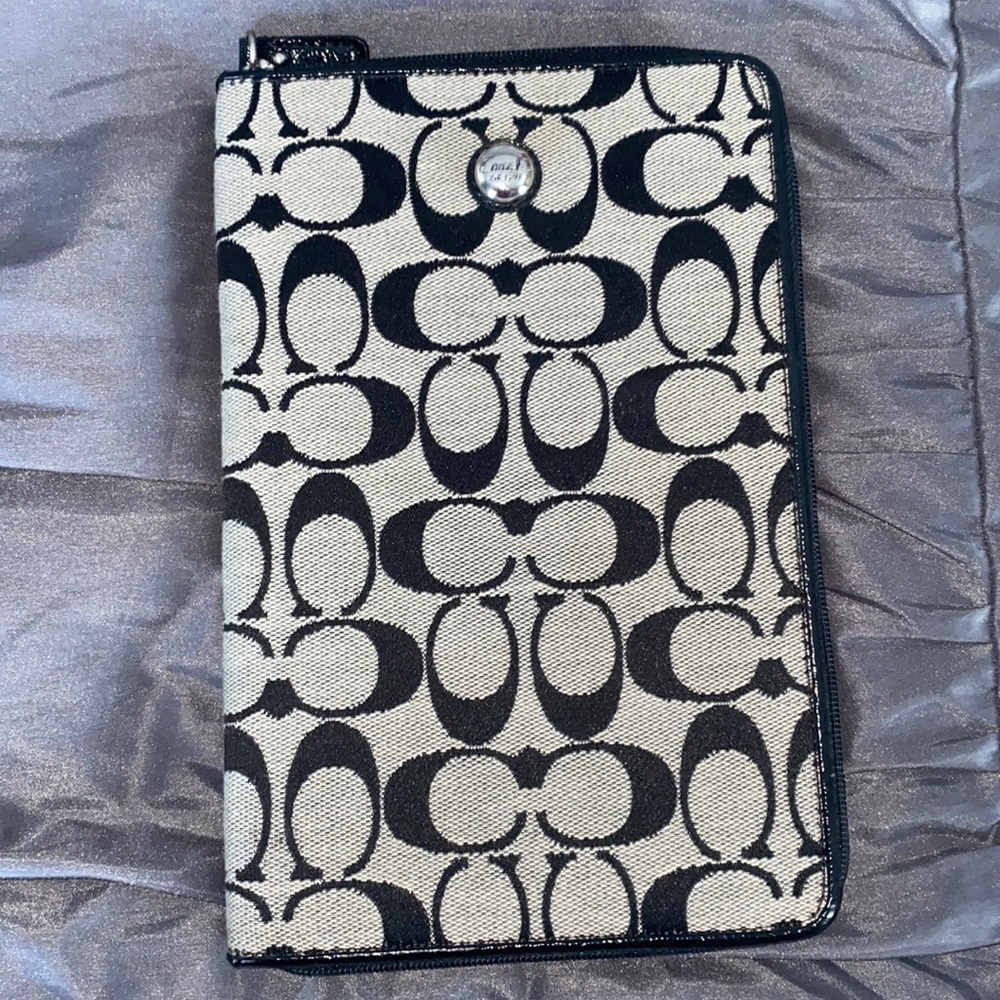 Nook Coach CC Classic Case
